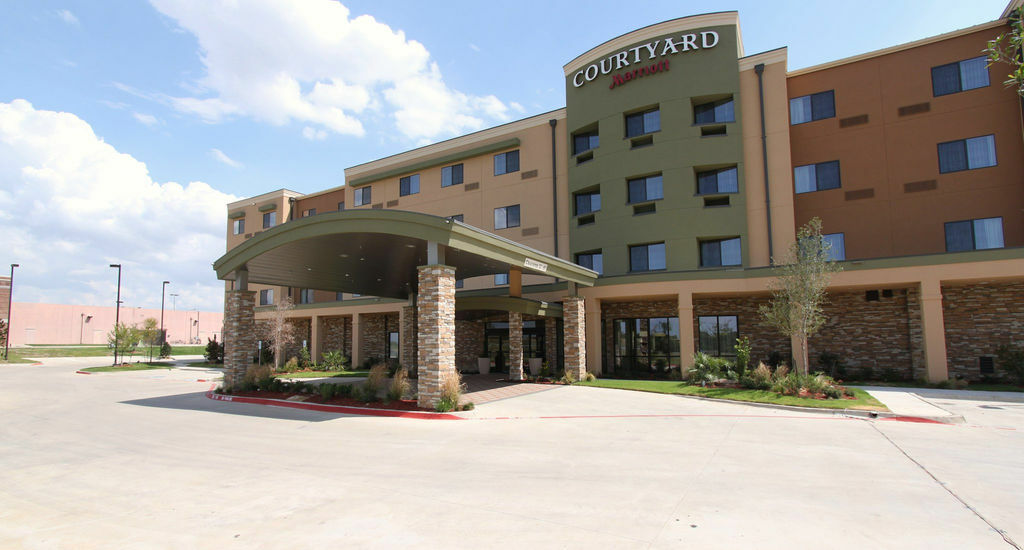 Courtyard Fort Worth West At Cityview Exterior photo